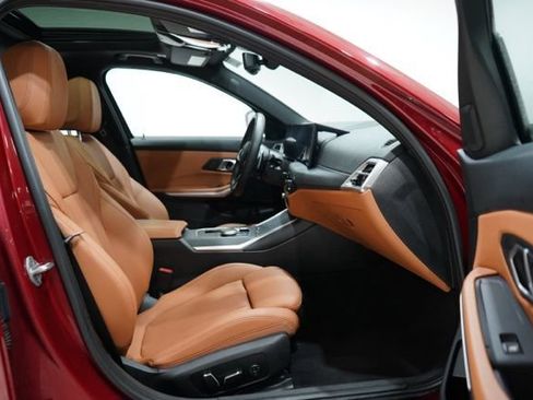 Used 2025 BMW 330i xDrive Sedan w/ M Sport Package image 35