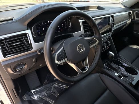 Used 2023 Volkswagen Atlas SEL AWD/4WD image 18