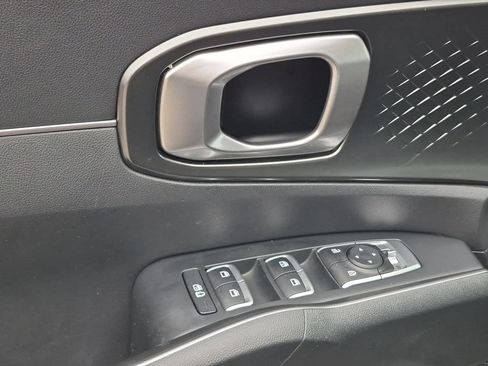 Used 2021 Kia Sorento S FWD image 23