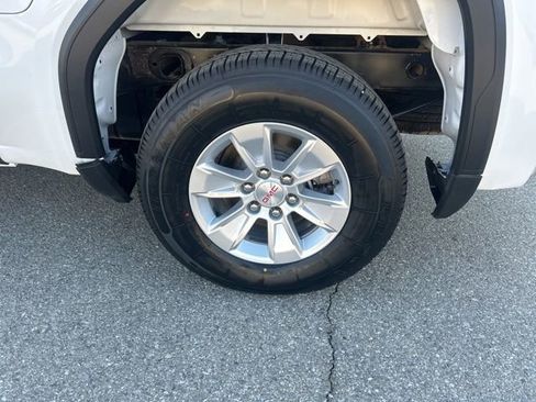 Used 2023 GMC Sierra 1500 SLE image 34