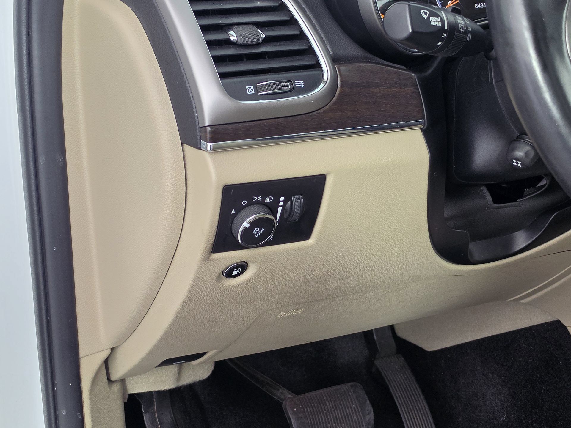 Used 2018 Jeep Grand Cherokee Limited w/ Luxury Group II AWD/4WD image 32