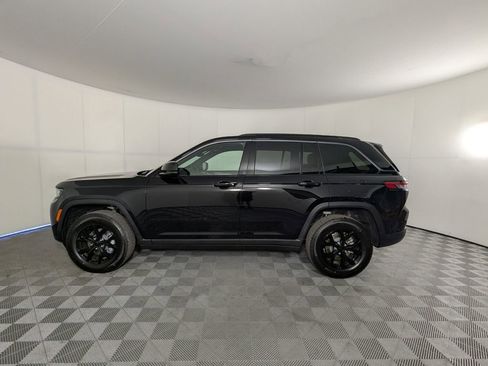 New 2026 Jeep Grand Cherokee Altitude RWD image 9