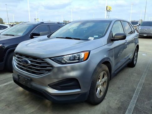 Used 2020 Ford Edge SE image 4