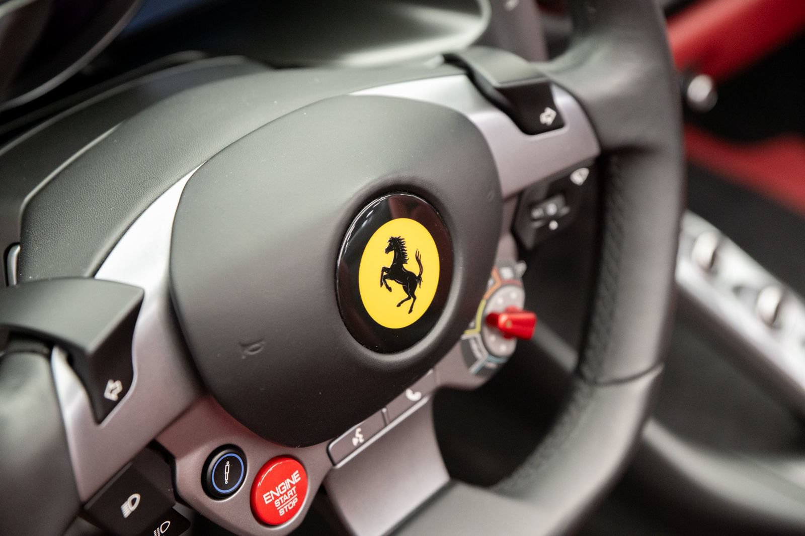 Used 2021 Ferrari 812 GTS RWD image 23