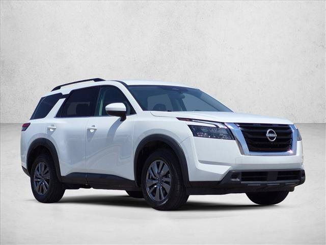 Used 2024 Nissan Pathfinder SV FWD image 3