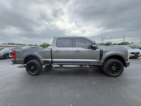 Used 2023 Ford F250 Lariat w/ Lariat Ultimate Package AWD/4WD image 2