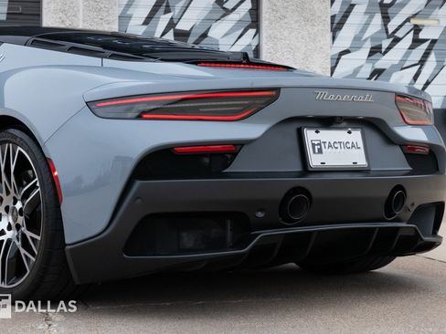 Used 2023 Maserati MC20 Coupe image 14