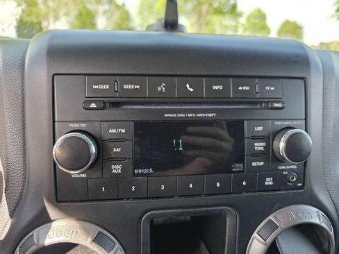 Used 2014 Jeep Wrangler Sport w/ Connectivity Group AWD/4WD image 22