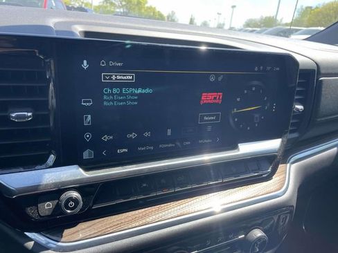 Used 2024 Chevrolet Silverado 1500 LT Trail Boss w/ Convenience Package II image 19