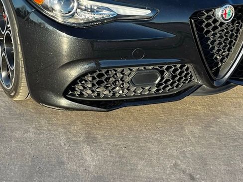 Used 2022 Alfa Romeo Giulia Veloce image 8