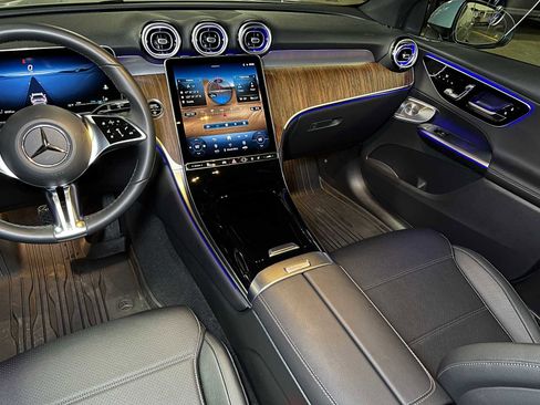 Certified 2025 Mercedes-Benz GLC 300 GLC 300 image 41