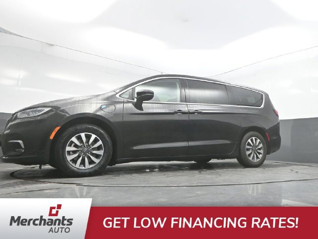Used 2023 Chrysler Pacifica Touring-L FWD image 34