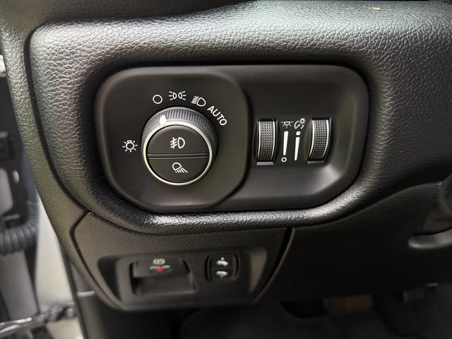 Used 2019 RAM 1500 Big Horn AWD/4WD image 17