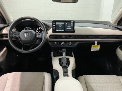 Used 2026 Honda HR-V LX image 8