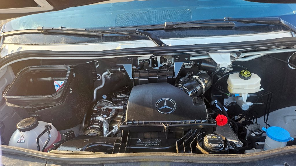 Used 2024 Mercedes-Benz Sprinter 2500 image 35