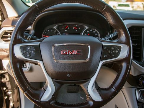 Used 2020 GMC Acadia SLE image 16