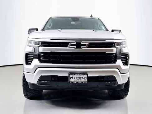 Used 2022 Chevrolet Silverado 1500 RST image 2