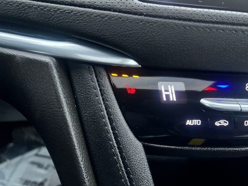 Used 2025 Cadillac XT5 Premium Luxury image 27