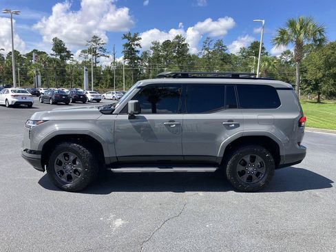Used 2024 Lexus GX 550 w/ Accessory Package (31) AWD/4WD image 2