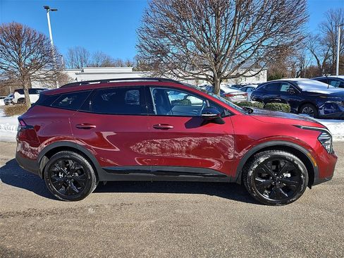 Used 2025 Kia Sportage X-Line w/ Premium Package image 9