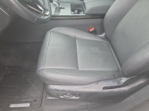 Certified 2025 Land Rover Range Rover Velar Dynamic SE AWD/4WD image 32