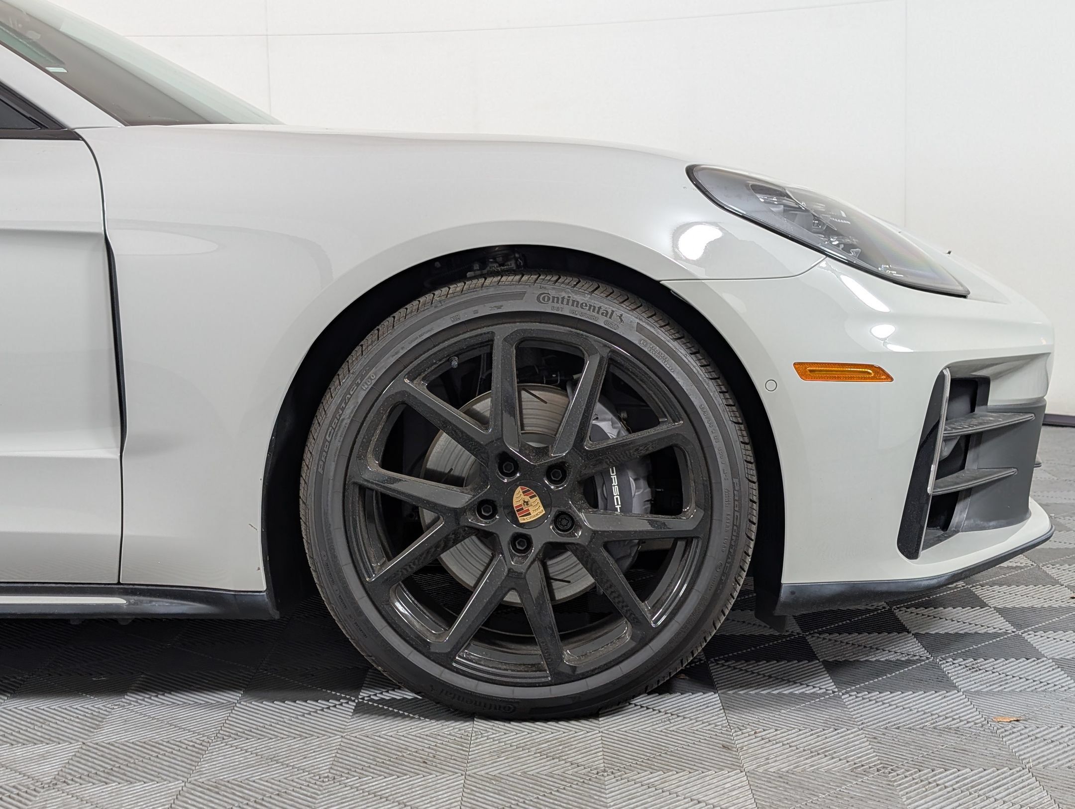 Certified 2025 Porsche Panamera 4 AWD/4WD image 15