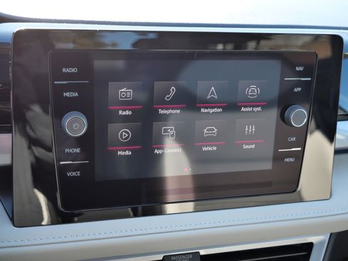 Certified 2025 Volkswagen Taos SEL image 24