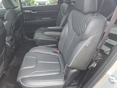 Certified 2024 Hyundai Palisade Limited AWD/4WD image 36