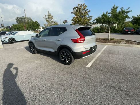 Used 2023 Volvo XC40 B4 Core w/ Convenience Package FWD image 6