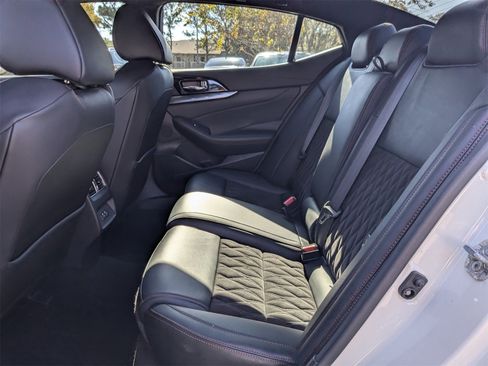 Used 2023 Nissan Maxima SR w/ Sport Mat Group image 20