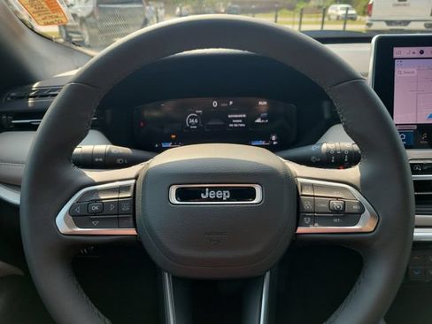 Used 2025 Jeep Compass Limited w/ Elite Group AWD/4WD image 24