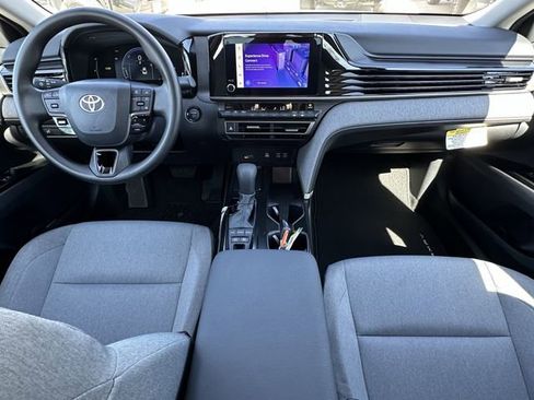 Used 2026 Toyota Camry LE w/ Convenience Package image 10