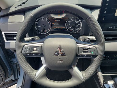 New 2026 Mitsubishi Outlander SE FWD image 25