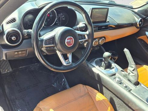 Used 2018 FIAT 124 Spider Lusso RWD image 10
