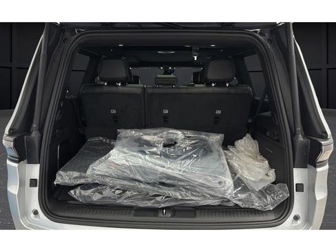 New 2026 Jeep Grand Wagoneer 4WD image 27