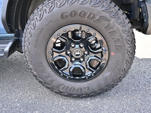 Used 2025 Ford Bronco Outer Banks w/ Sasquatch Package AWD/4WD image 11