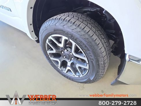 Used 2021 RAM 1500 Laramie AWD/4WD image 19
