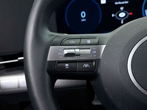 Used 2024 Hyundai Kona SEL FWD image 32