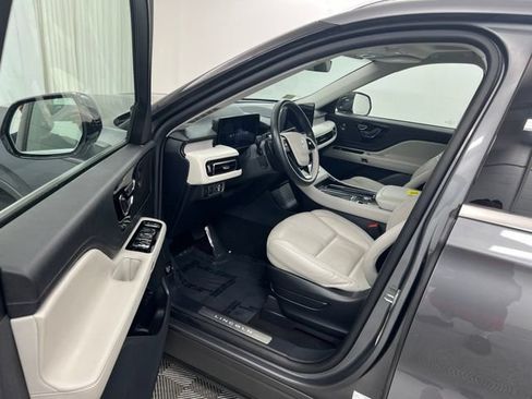 Certified 2025 Lincoln Aviator Reserve w/ Illumination Package AWD/4WD image 12