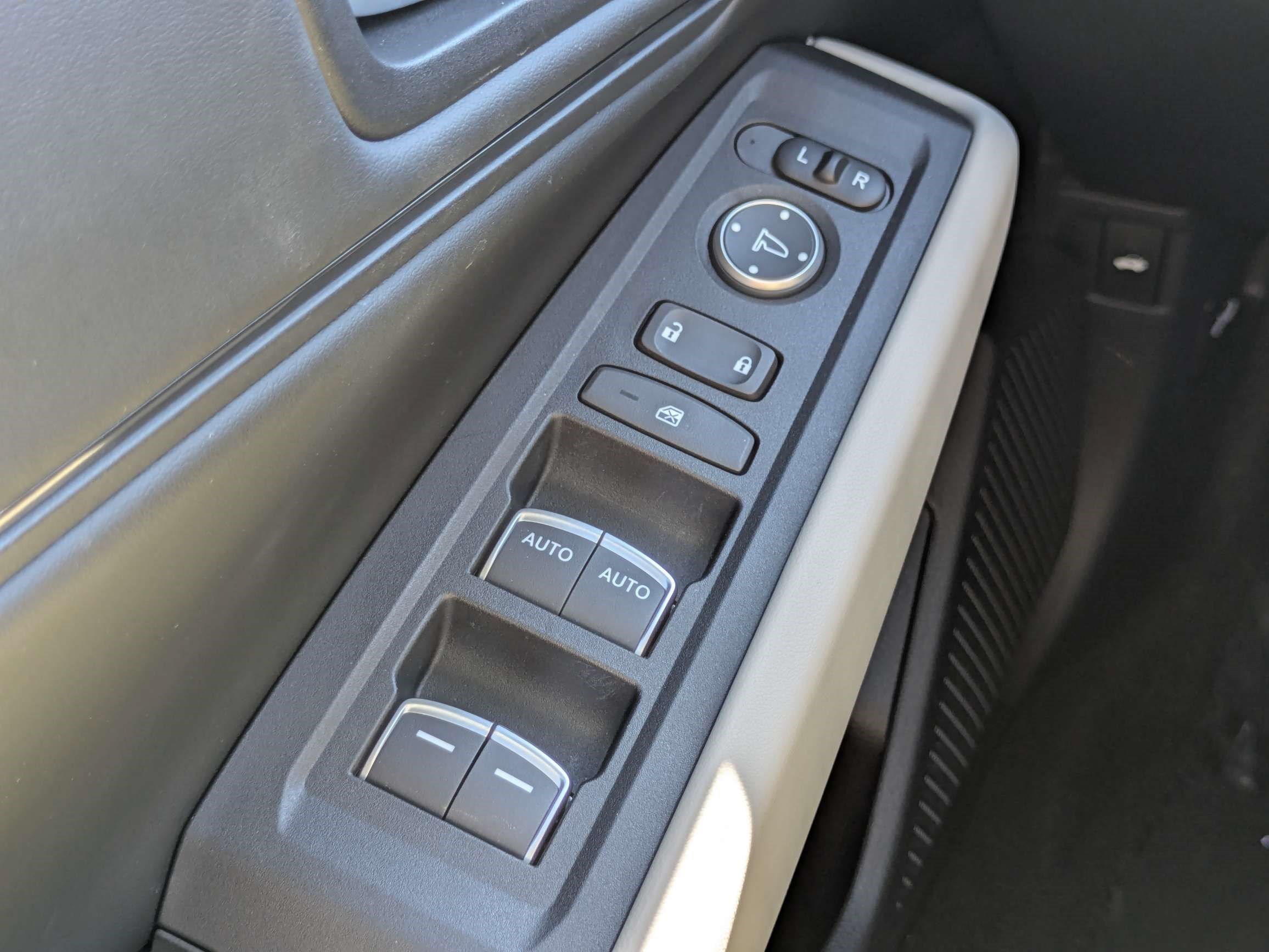 Certified 2024 Honda Accord EX image 30