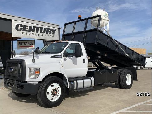 Used 2022 Ford F750 2WD Regular Cab Super Duty image 1