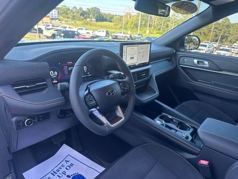 Used 2026 Ford Explorer Tremor w/ Tremor Convenience Package AWD/4WD image 10
