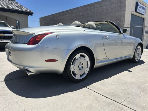 Used 2002 Lexus SC 430 Convertible RWD image 6