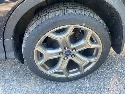 Used 2017 Ford Escape Titanium AWD/4WD image 21