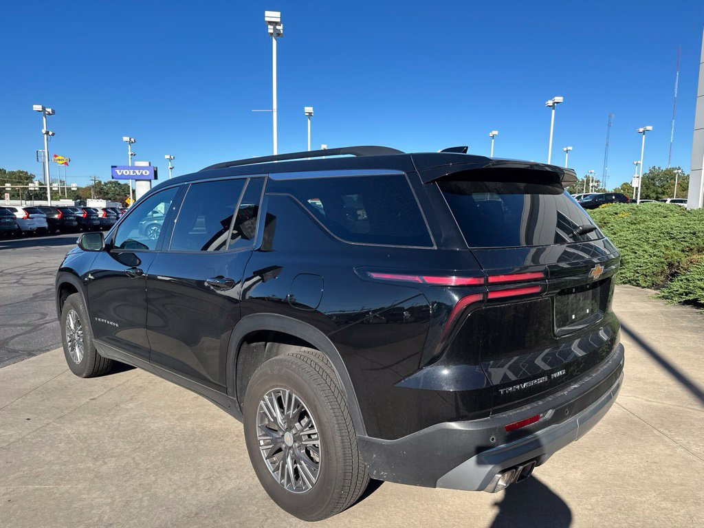 Used 2026 Chevrolet Traverse LT AWD/4WD image 7