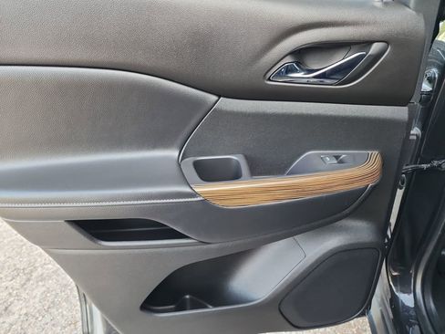 Used 2020 GMC Acadia SLE w/ Driver Convenience Package image 35