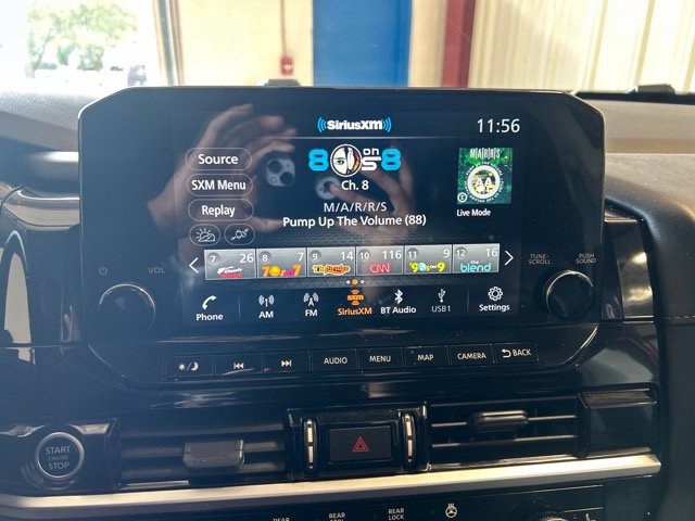 Used 2024 Nissan Pathfinder SL AWD/4WD image 27