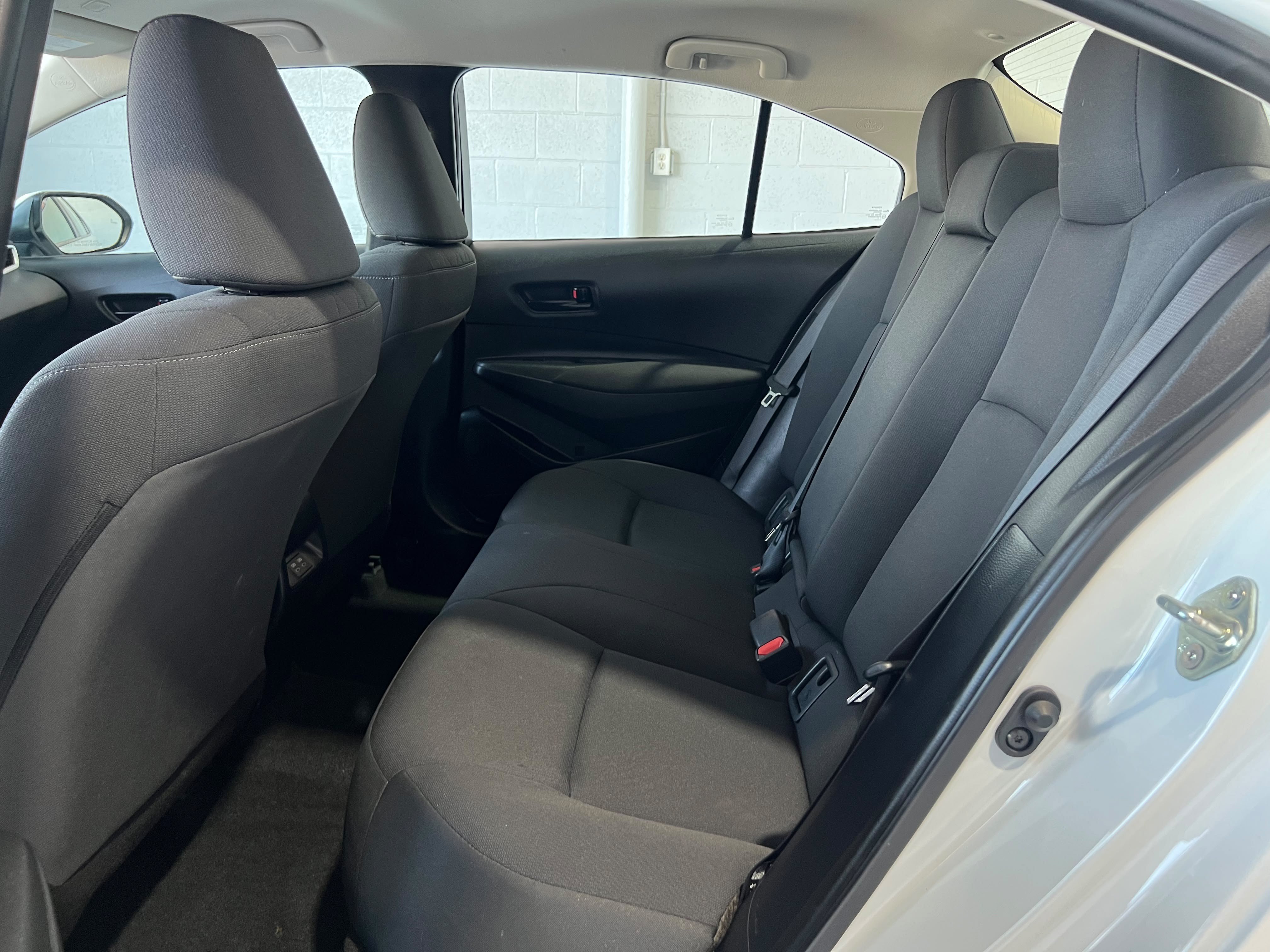 Used 2023 Toyota Corolla LE w/ LE Convenience Package FWD image 12