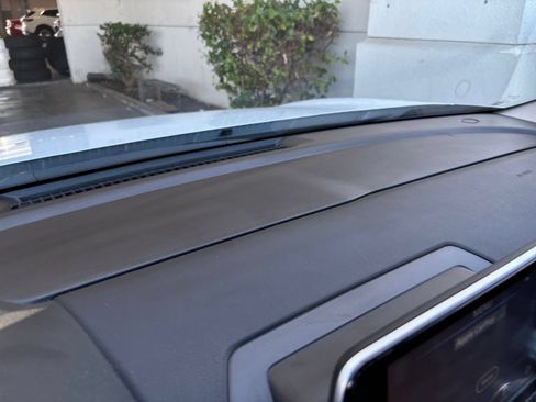 Used 2025 Nissan Sentra SV FWD image 14