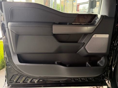 New 2025 Ford F250 Lariat w/ Lariat Ultimate Package AWD/4WD image 13